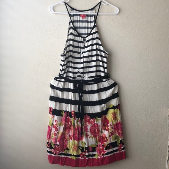 Elle Dresses & Skirts - Striped Dress